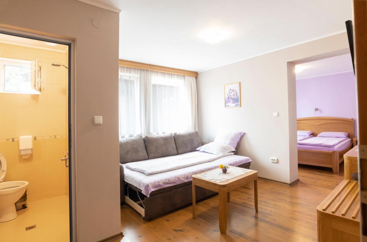 Guest House Roden Dom Kopriwsztica Zewnętrze zdjęcie