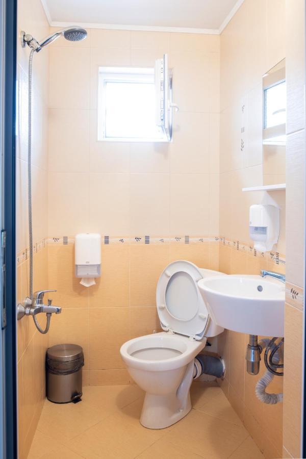 Guest House Roden Dom Kopriwsztica Zewnętrze zdjęcie