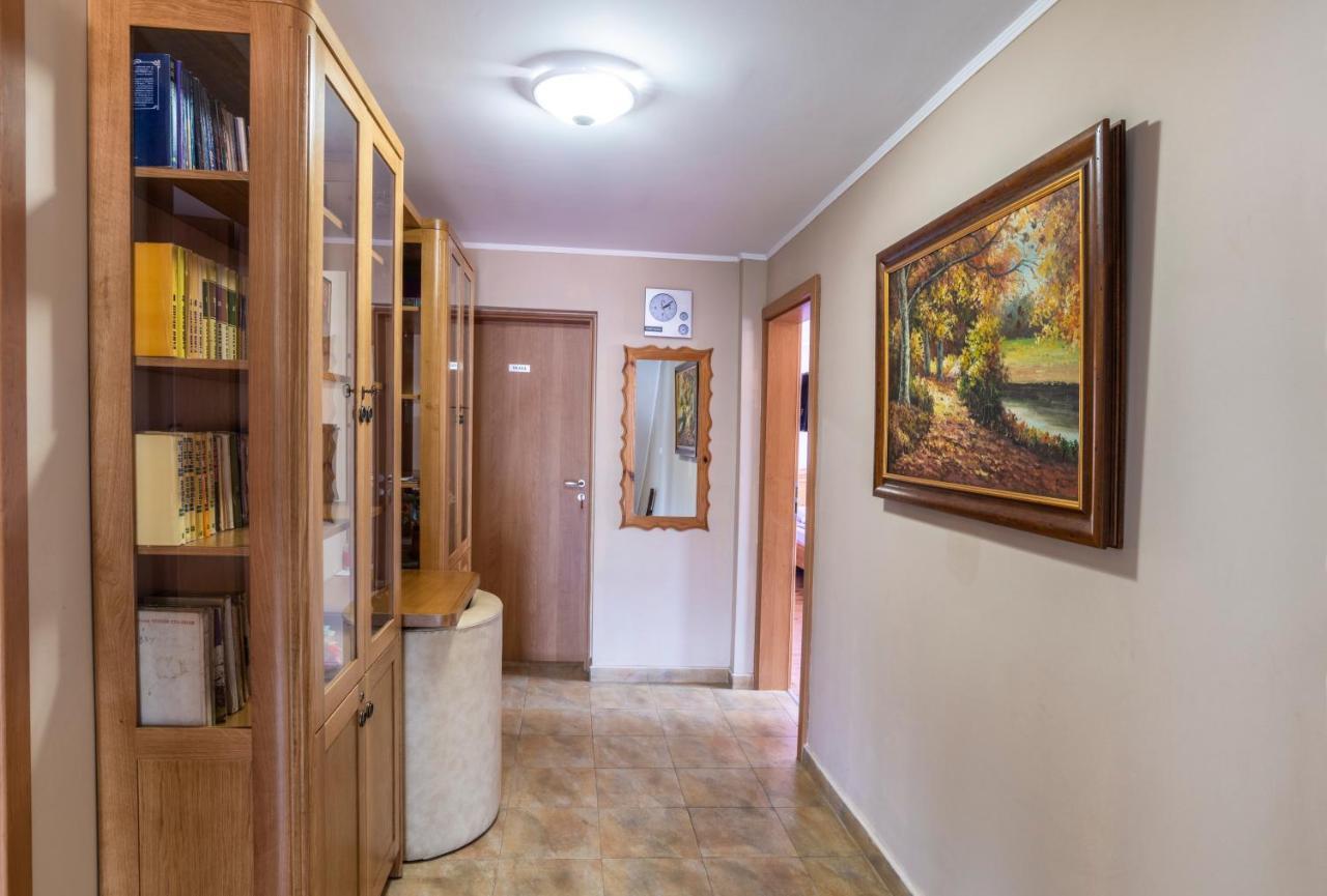 Guest House Roden Dom Kopriwsztica Zewnętrze zdjęcie