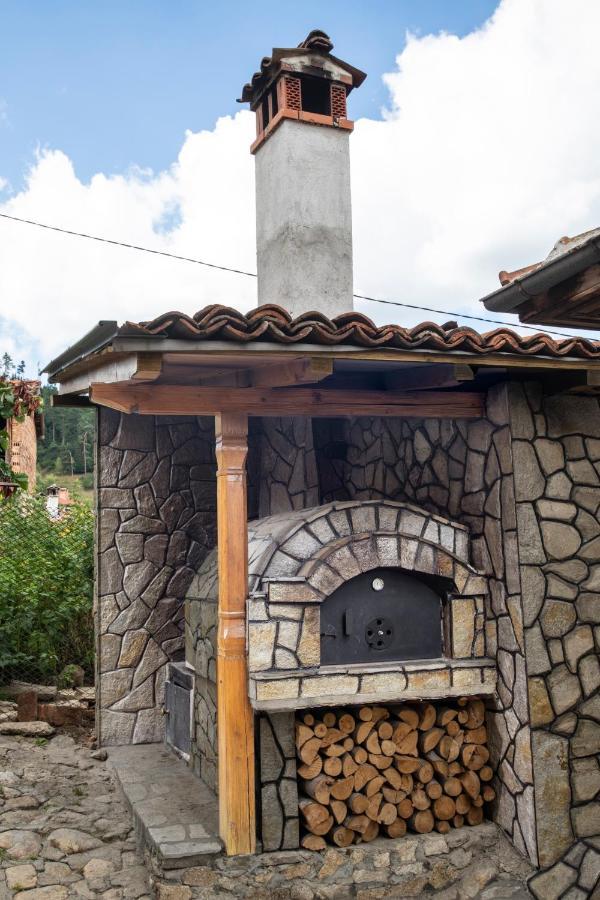 Guest House Roden Dom Kopriwsztica Zewnętrze zdjęcie