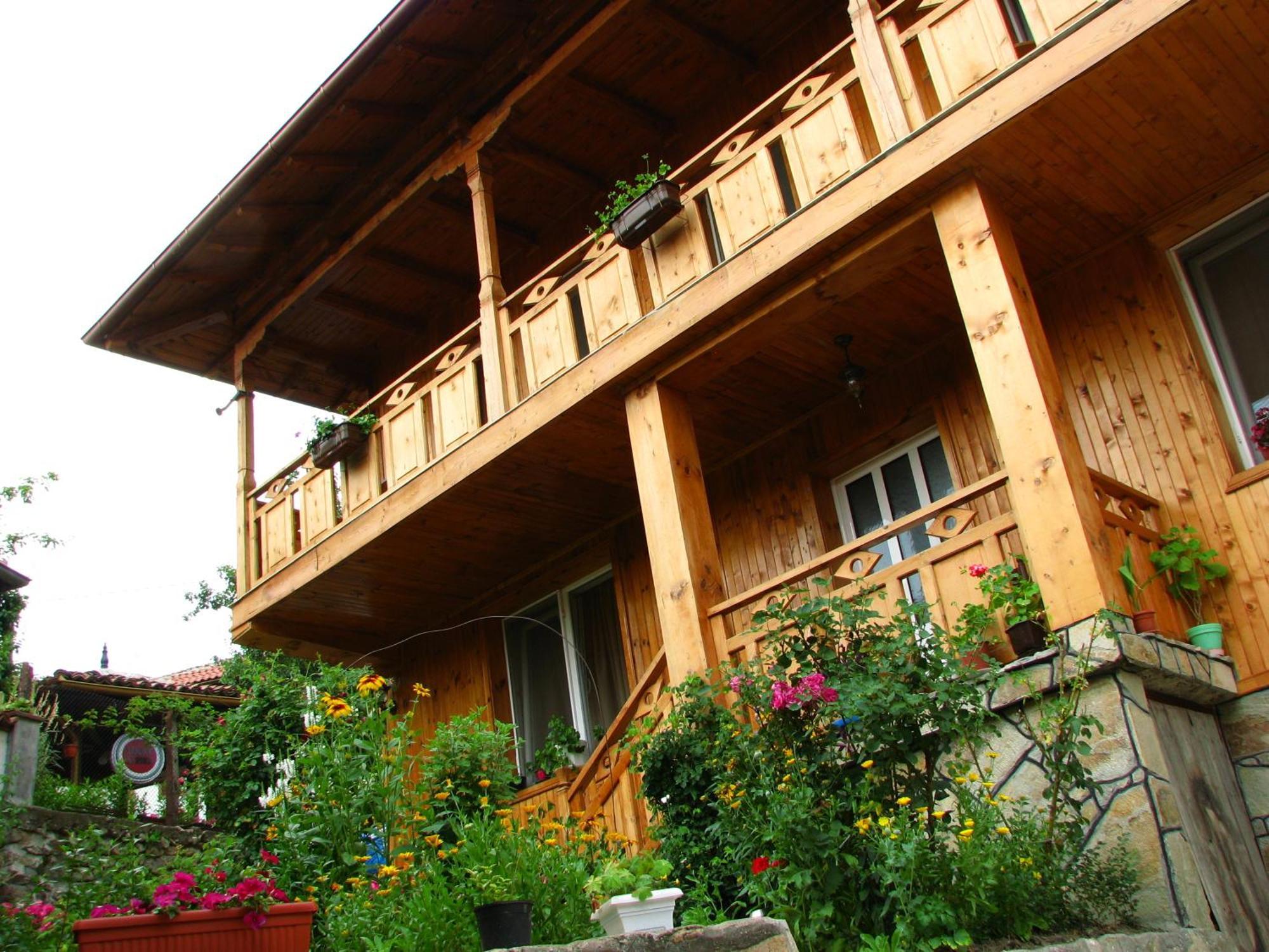Guest House Roden Dom Kopriwsztica Zewnętrze zdjęcie