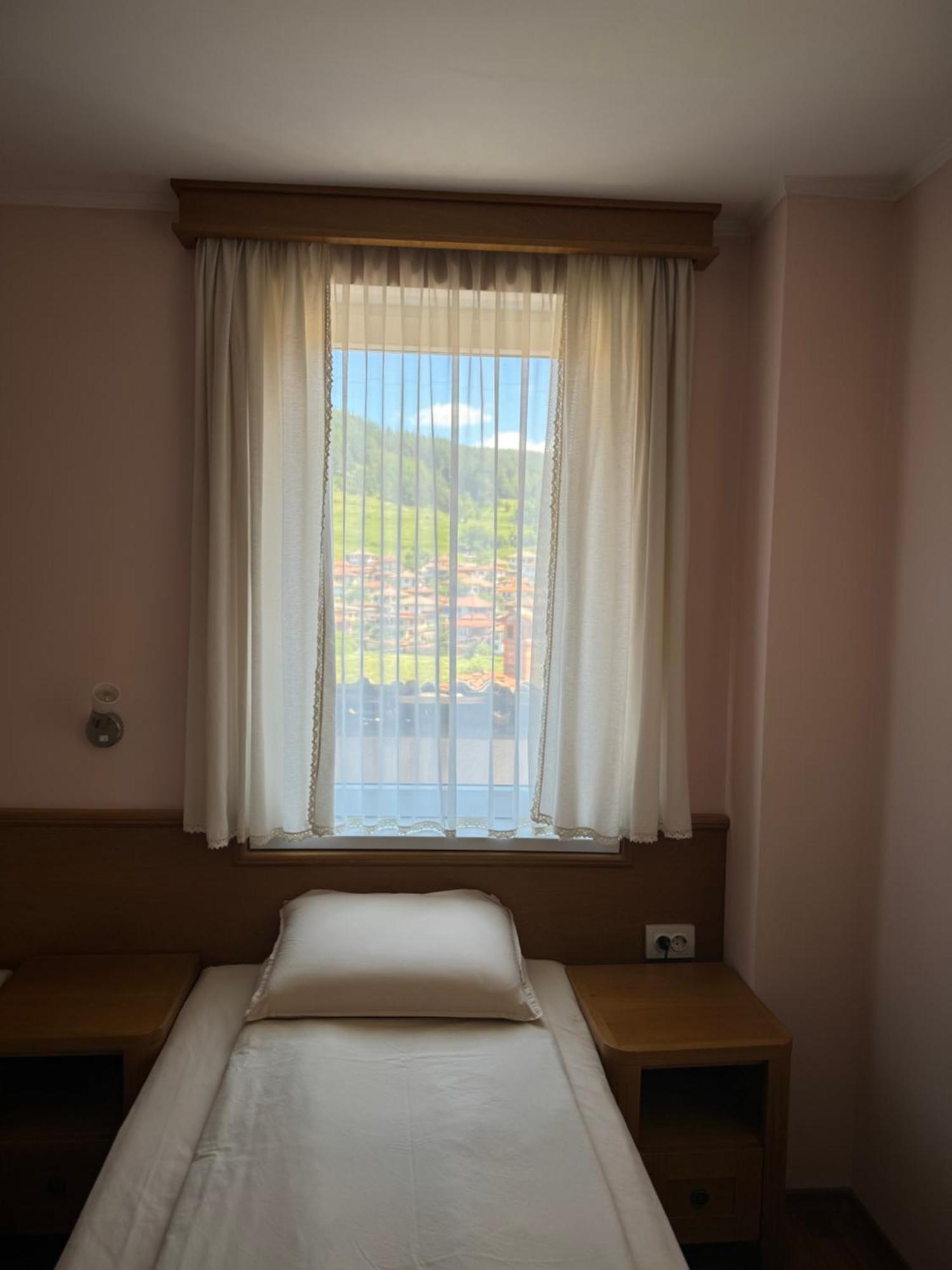 Guest House Roden Dom Kopriwsztica Zewnętrze zdjęcie