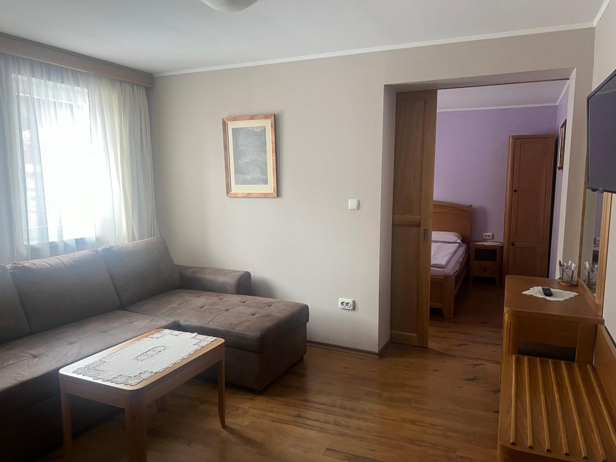 Guest House Roden Dom Kopriwsztica Zewnętrze zdjęcie